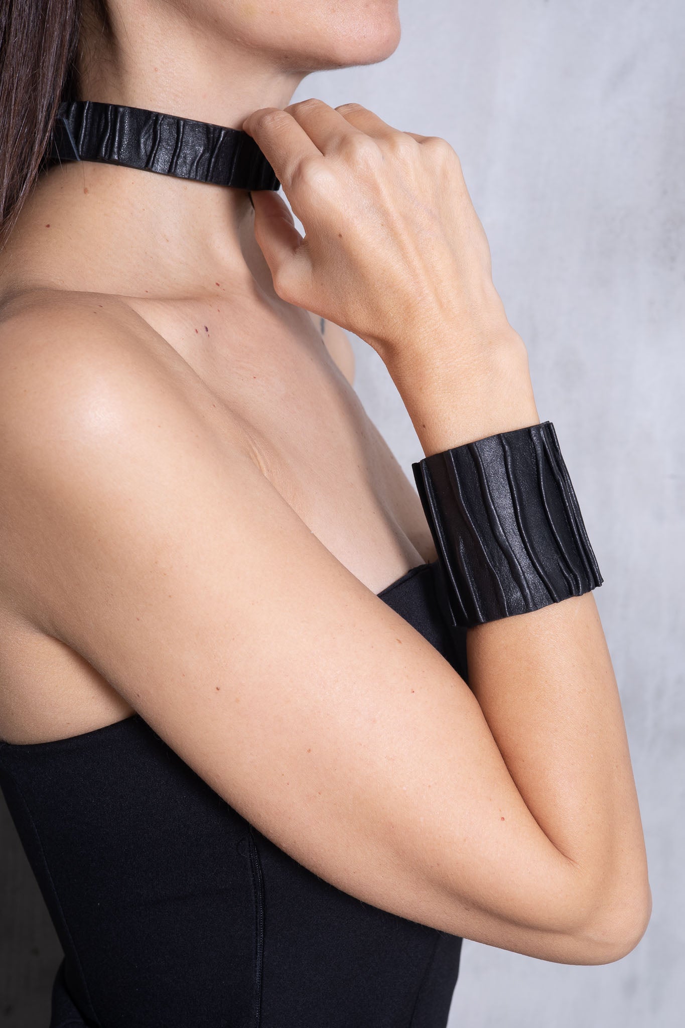 Black Wave Choker