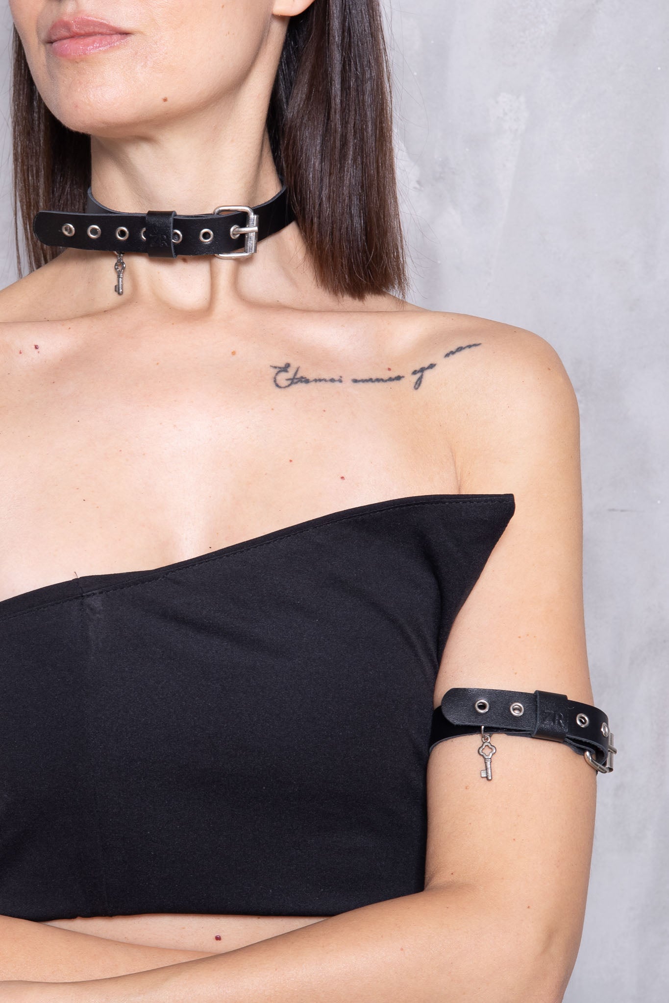 Гривна за крак “Belt”
