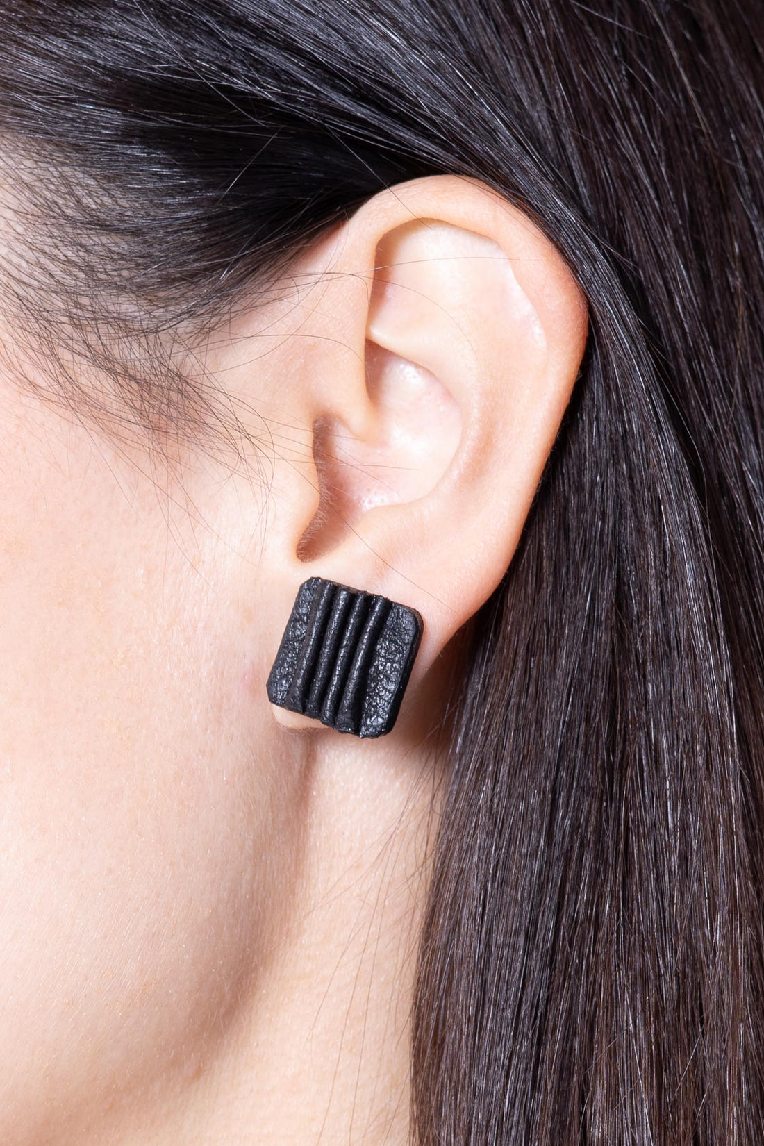 "BLACK WAVE" earrings 1